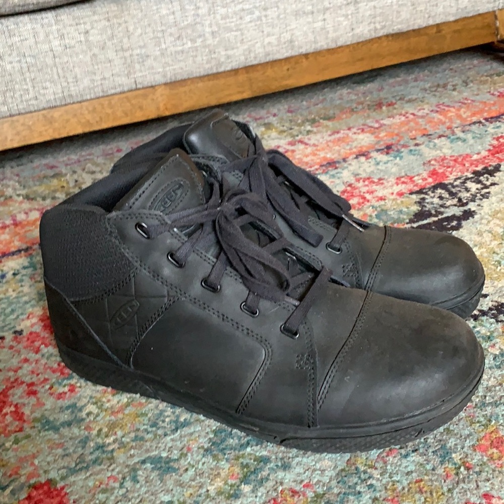 Keen work shoes